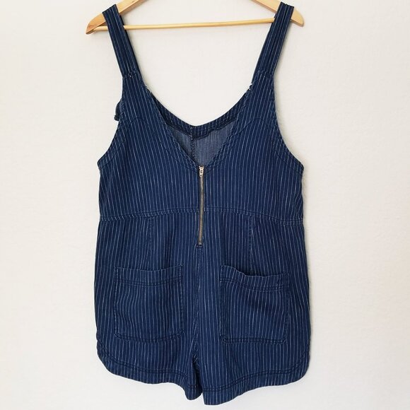 AMERICAN EAGLE Railroad Pin Striped Romper Shortall M Chambray Denim Dark Blue - Picture 3 of 13